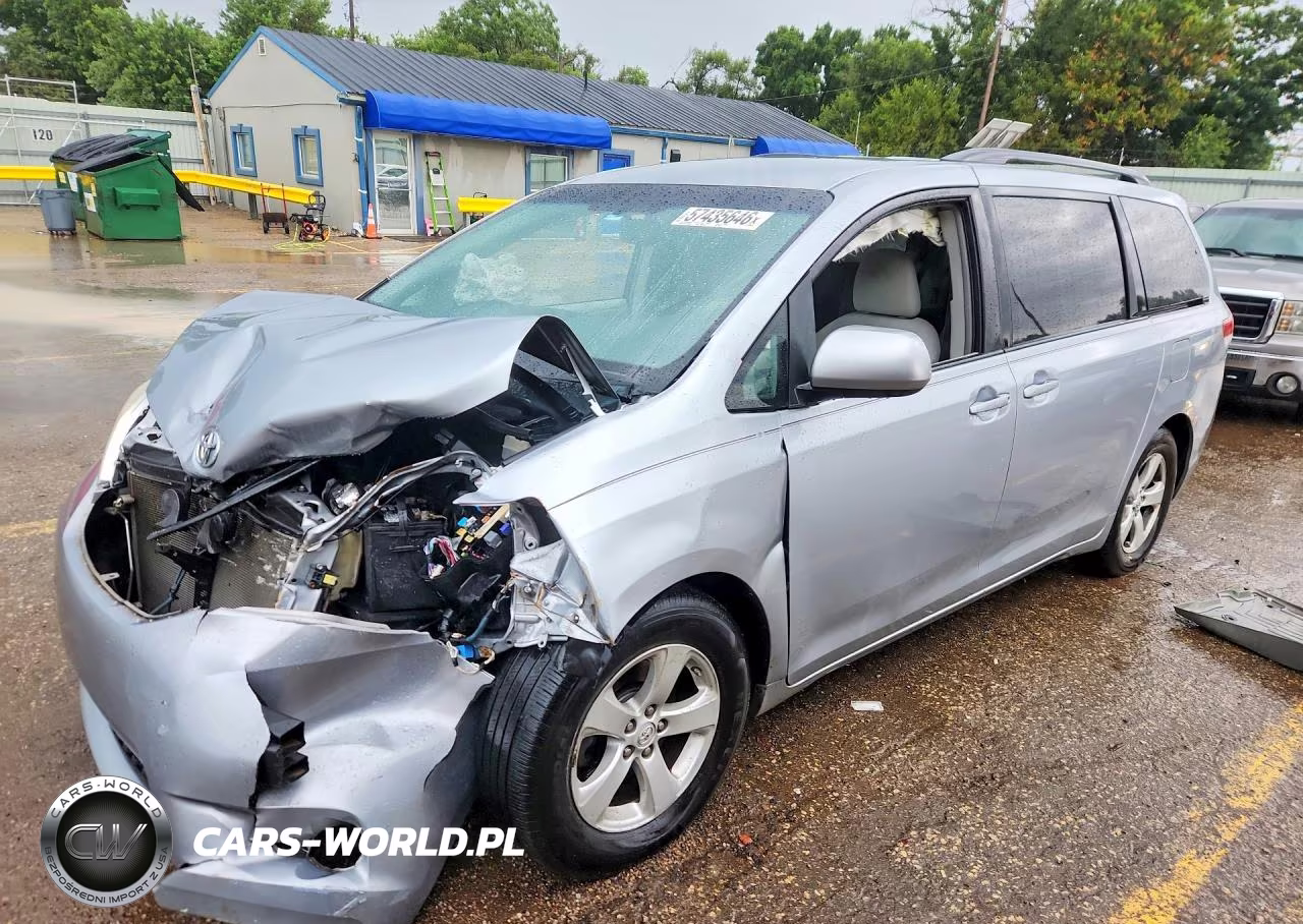 2014 Toyota Sienna Le
