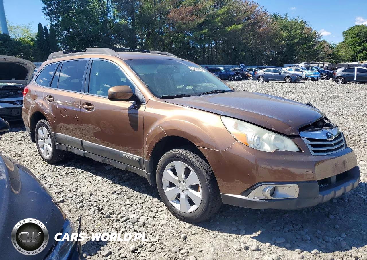 2011 Subaru Outback 2.5I Premium VIN:4S4BRBCC3B3433857 - 4