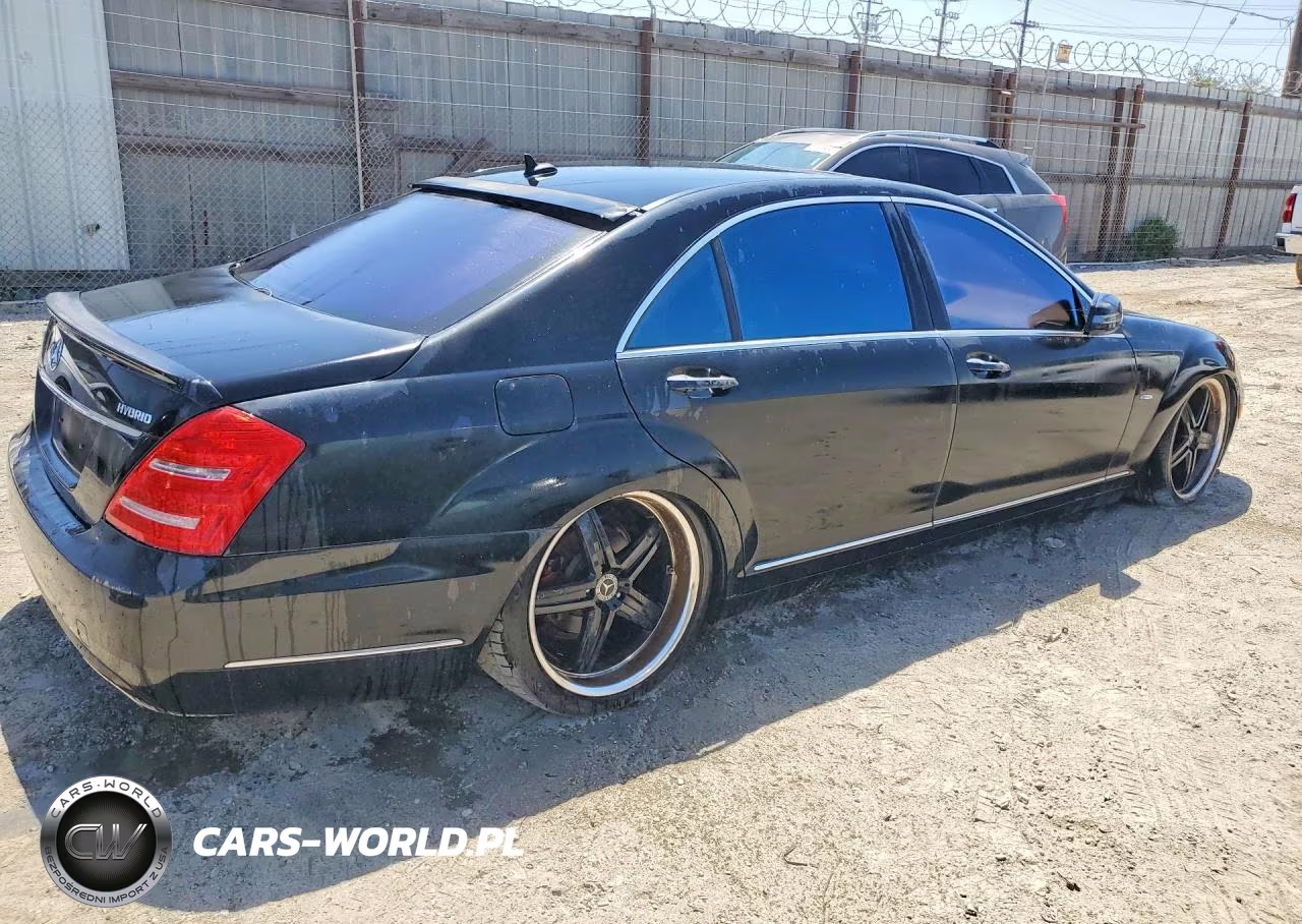 2011 Mercedes-Benz S 400 VIN:WDDNG9FB6BA365770 - 3