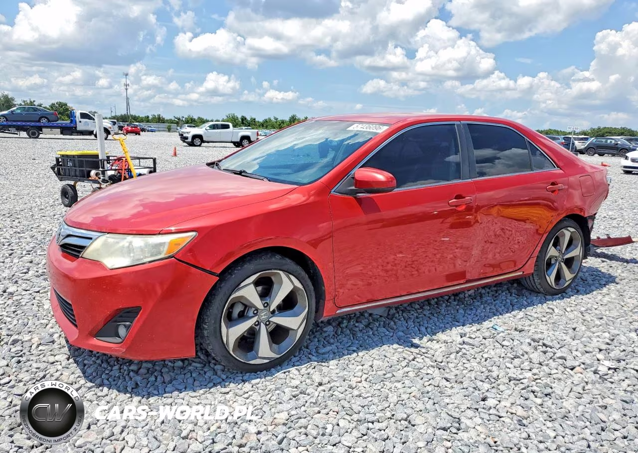 2012 Toyota Camry Le – zdjęcie 1 z 13