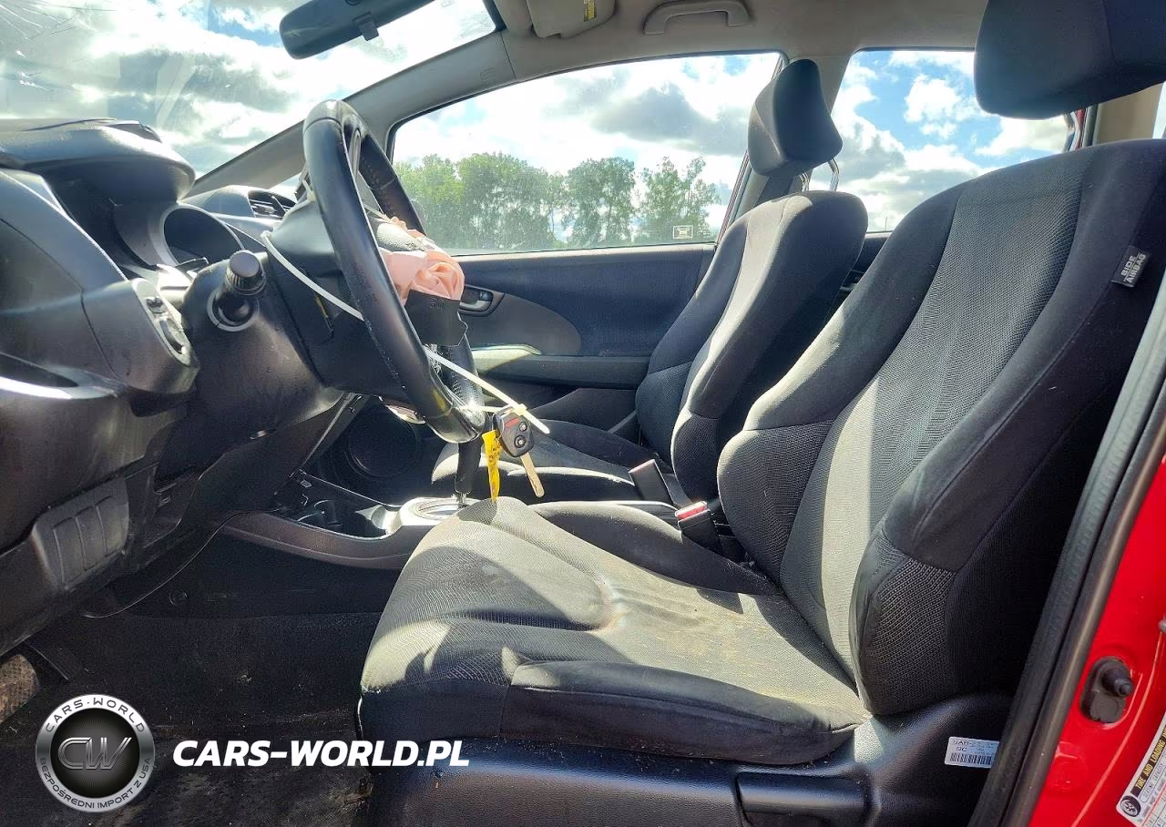 2010 Honda Fit Sport VIN:JHMGE8H43AS002240 - 7