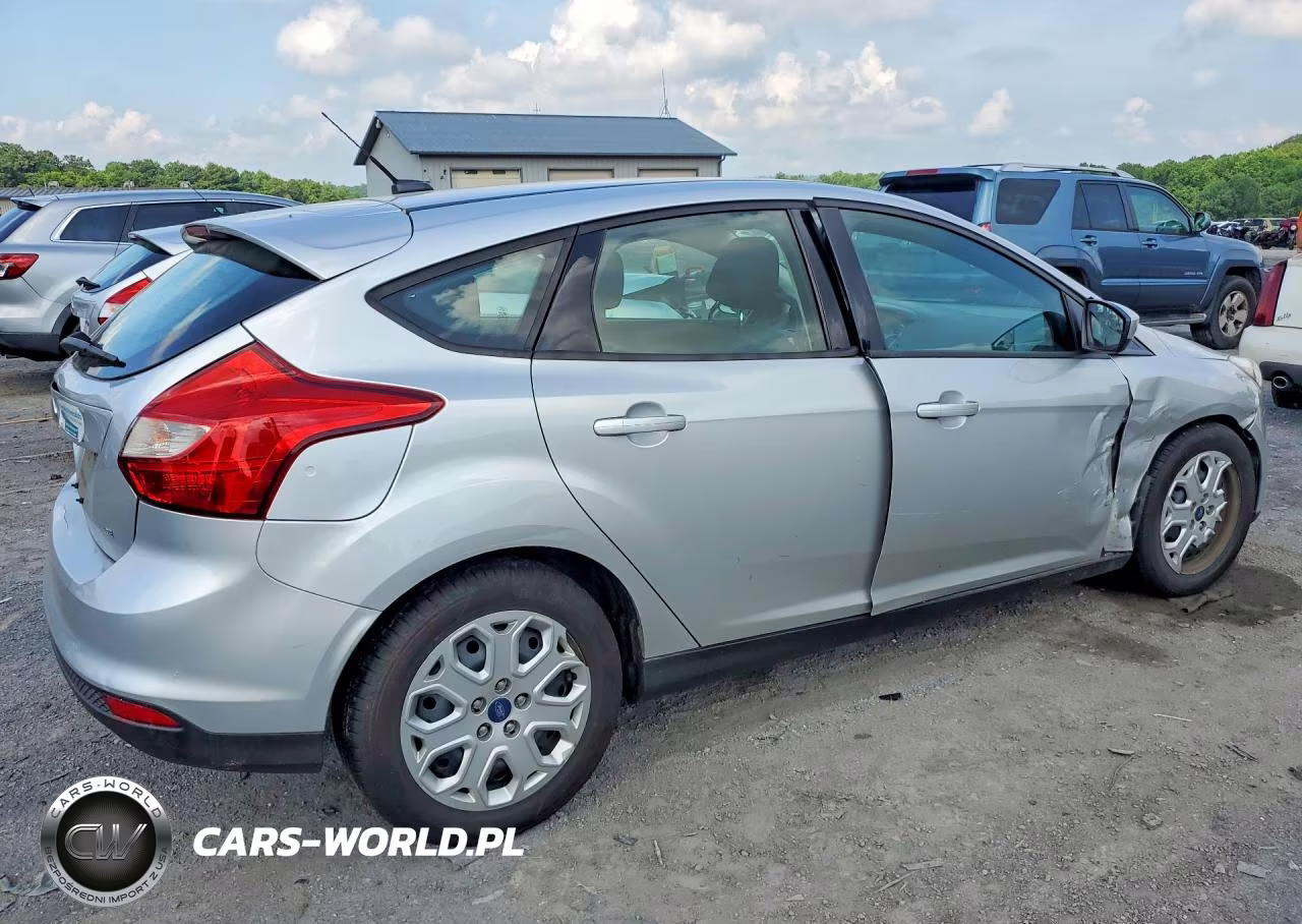 2012 Ford Focus Se VIN:1FAHP3K29CL308940 - 3