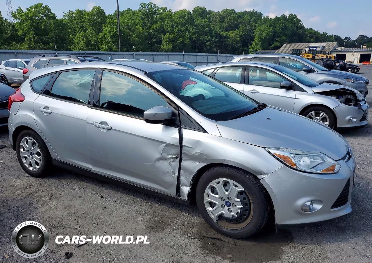 2012 Ford Focus Se VIN:1FAHP3K29CL308940 - 4