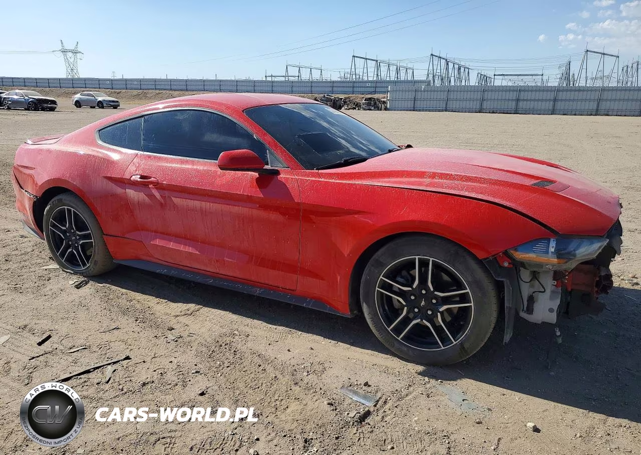 2018 Ford Mustang VIN:1FA6P8TH4J5177554 - 4