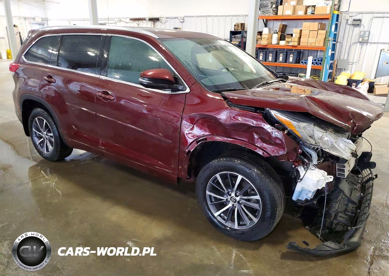 2017 Toyota Highlander Xle VIN:5TDJZRFH7HS372942 - 4