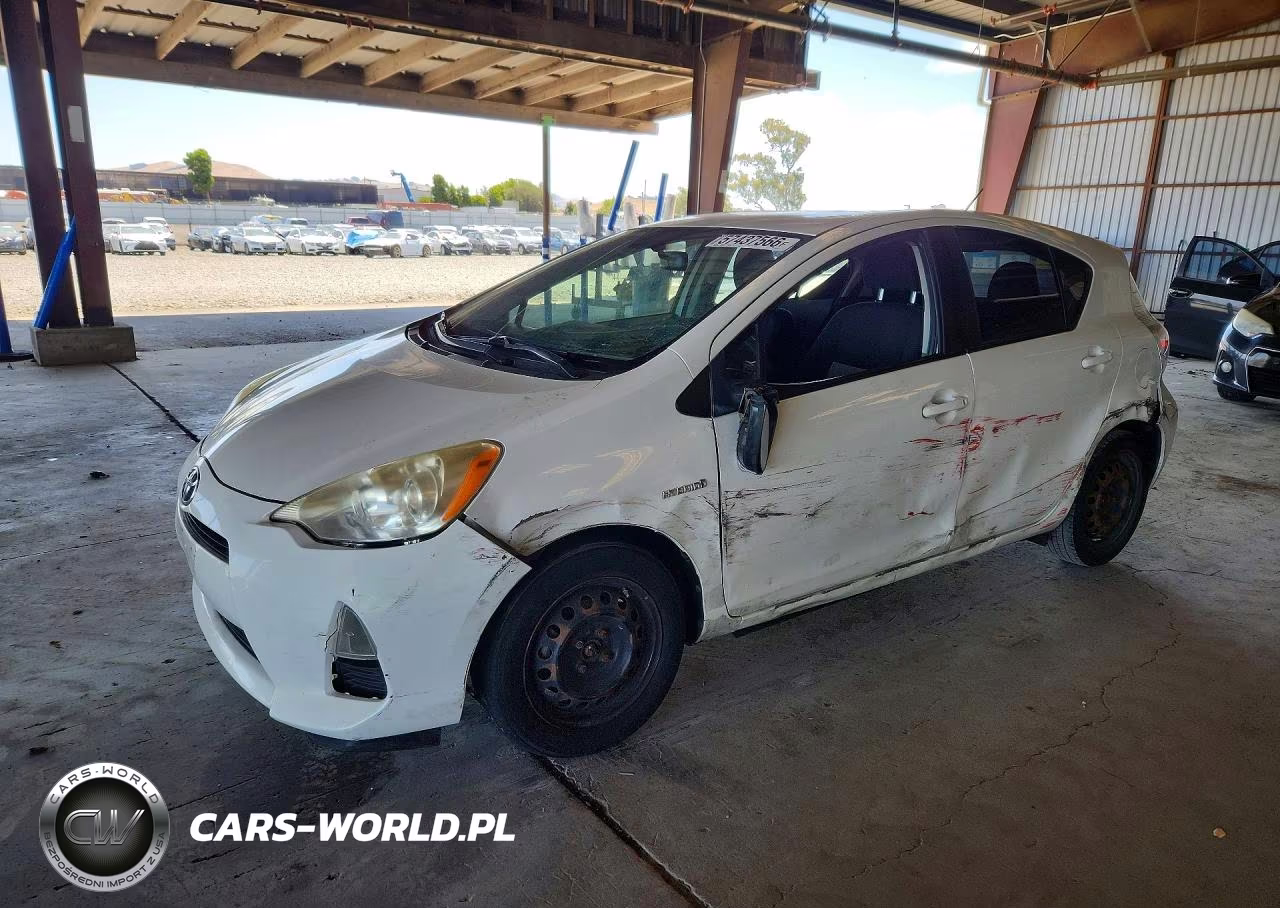 2013 Toyota Prius C Two