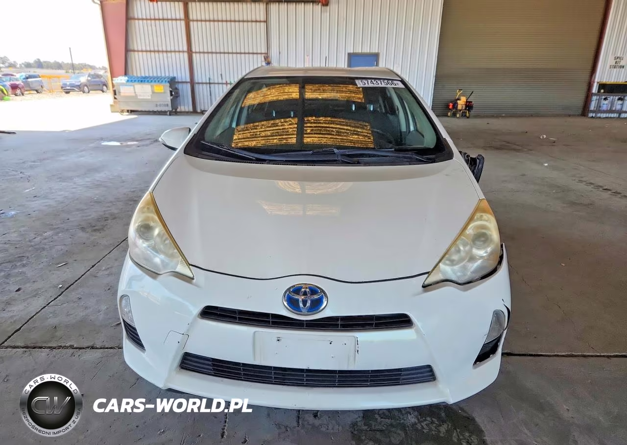 2013 Toyota Prius C Two VIN:JTDKDTB32D1542352 - 5