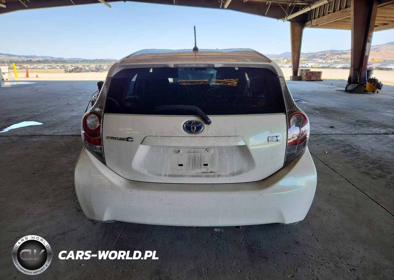 2013 Toyota Prius C Two VIN:JTDKDTB32D1542352 - 6