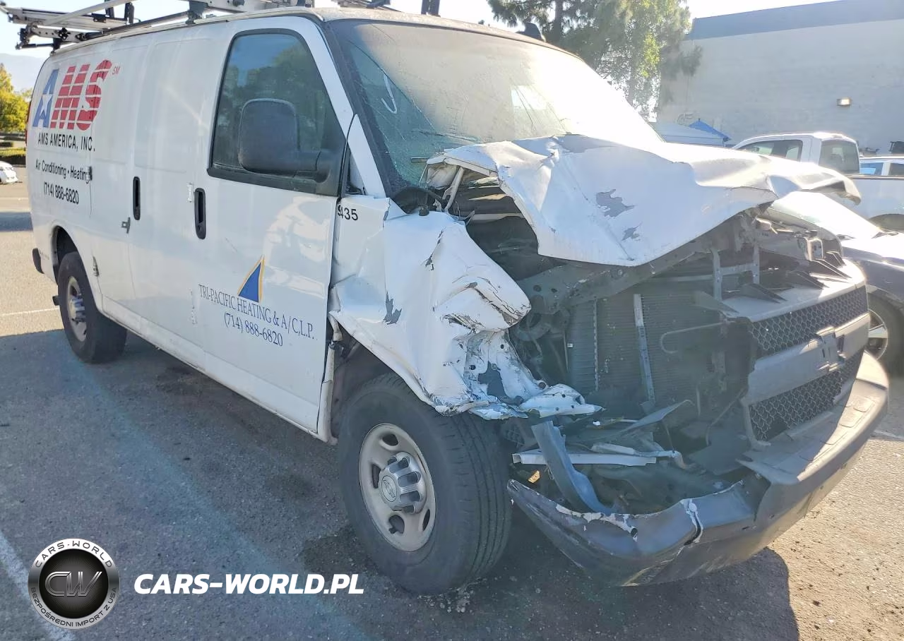 2017 Chevrolet Express G3500 VIN:1GCZGGFF3H1192317 - 4