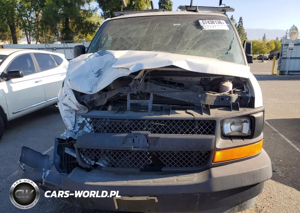 2017 Chevrolet Express G3500 VIN:1GCZGGFF3H1192317 - 5