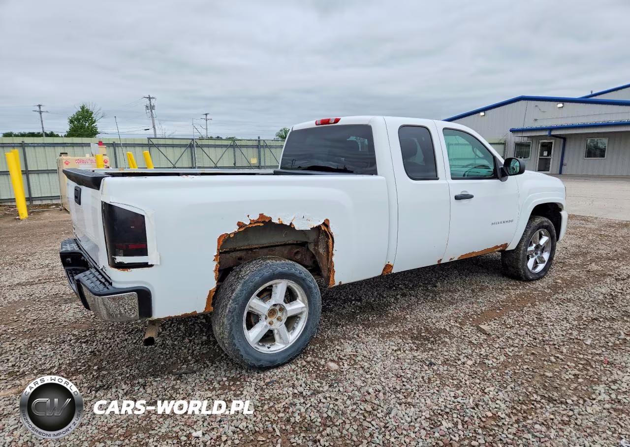 2011 Chevrolet Silverado K1500 Ls VIN:1GCRKREA2BZ446172 - 3