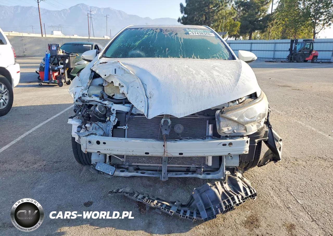 2018 Toyota Corolla Im VIN:JTNKARJE5JJ553545 - 5