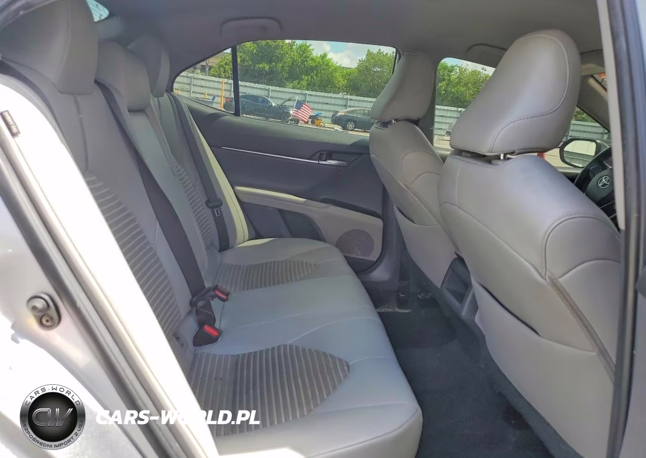 2019 Toyota Camry Se VIN:4T1B11HK9KU690727 - 10