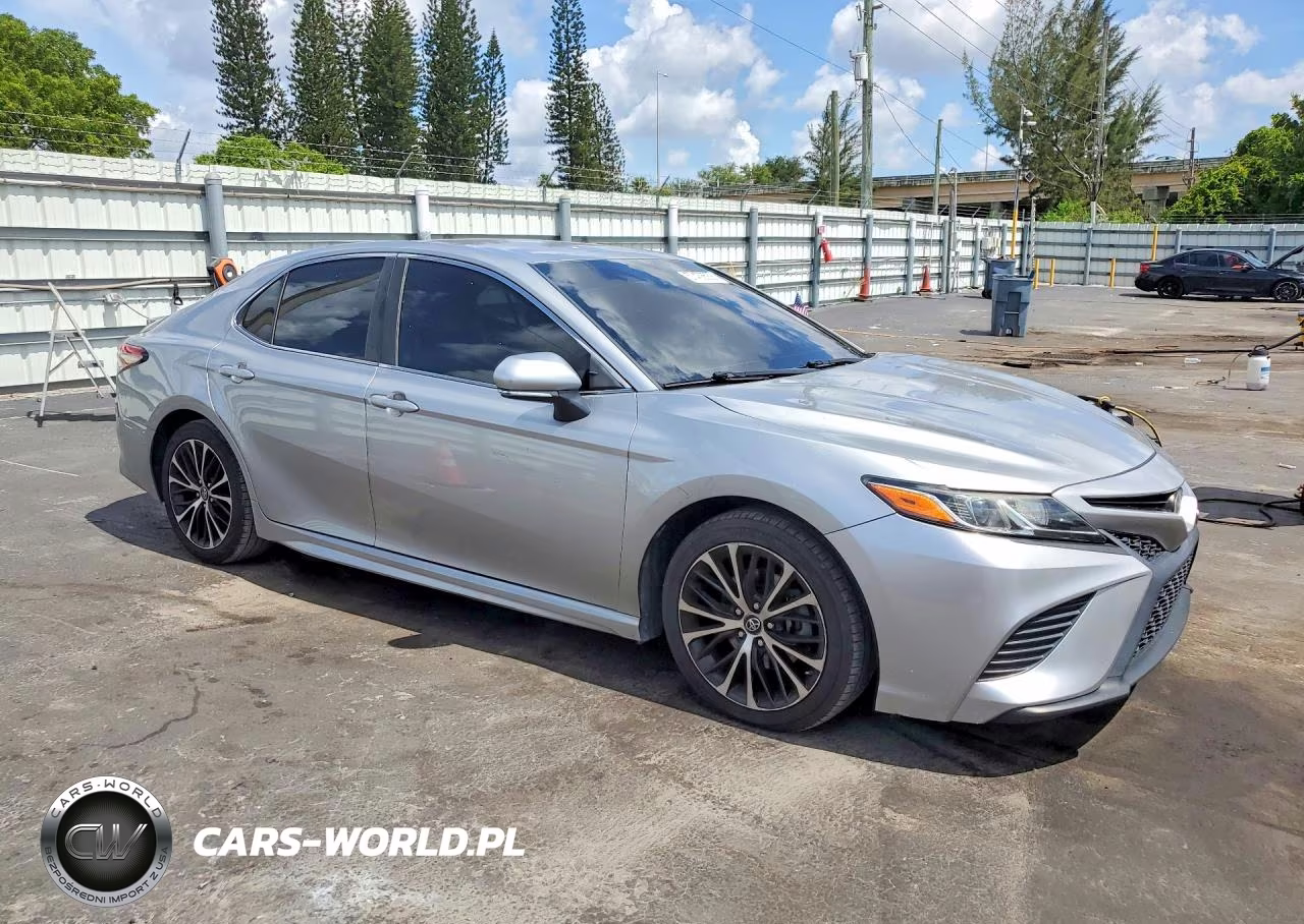 2019 Toyota Camry Se VIN:4T1B11HK9KU690727 - 4