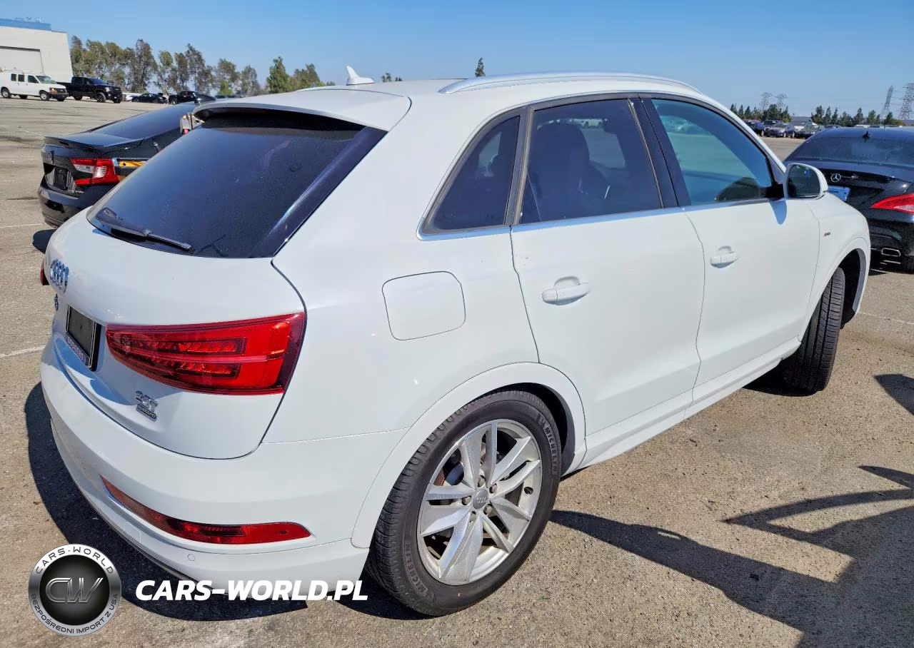 2018 Audi Q3 Premium Plus VIN:WA1JCCFS1JR032663 - 3