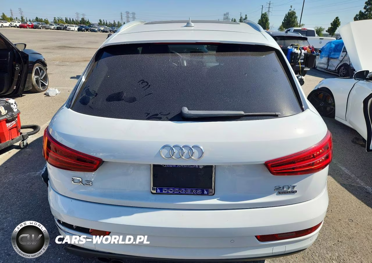 2018 Audi Q3 Premium Plus VIN:WA1JCCFS1JR032663 - 6