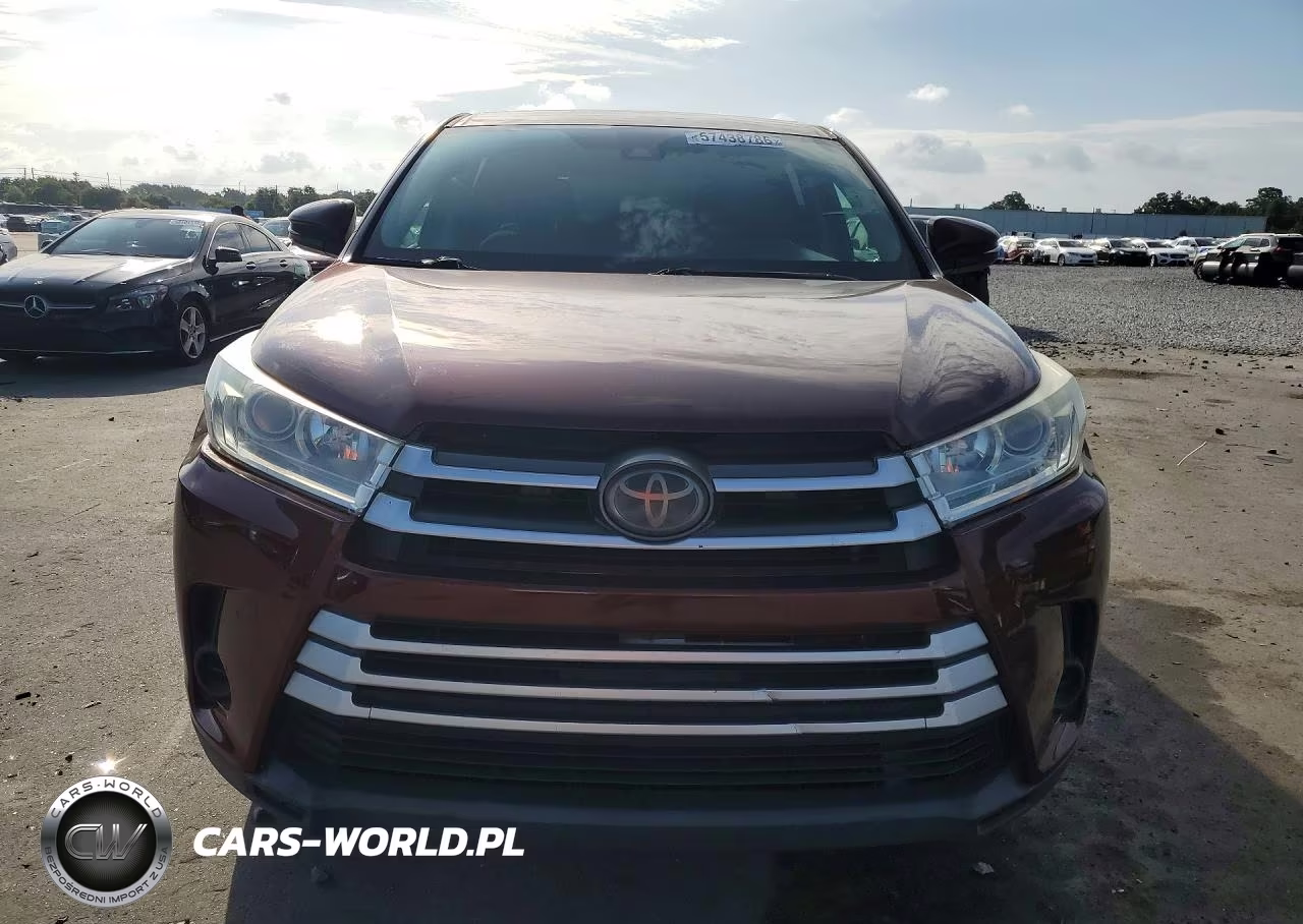 2019 Toyota Highlander Le VIN:5TDZZRFH9KS296411 - 5