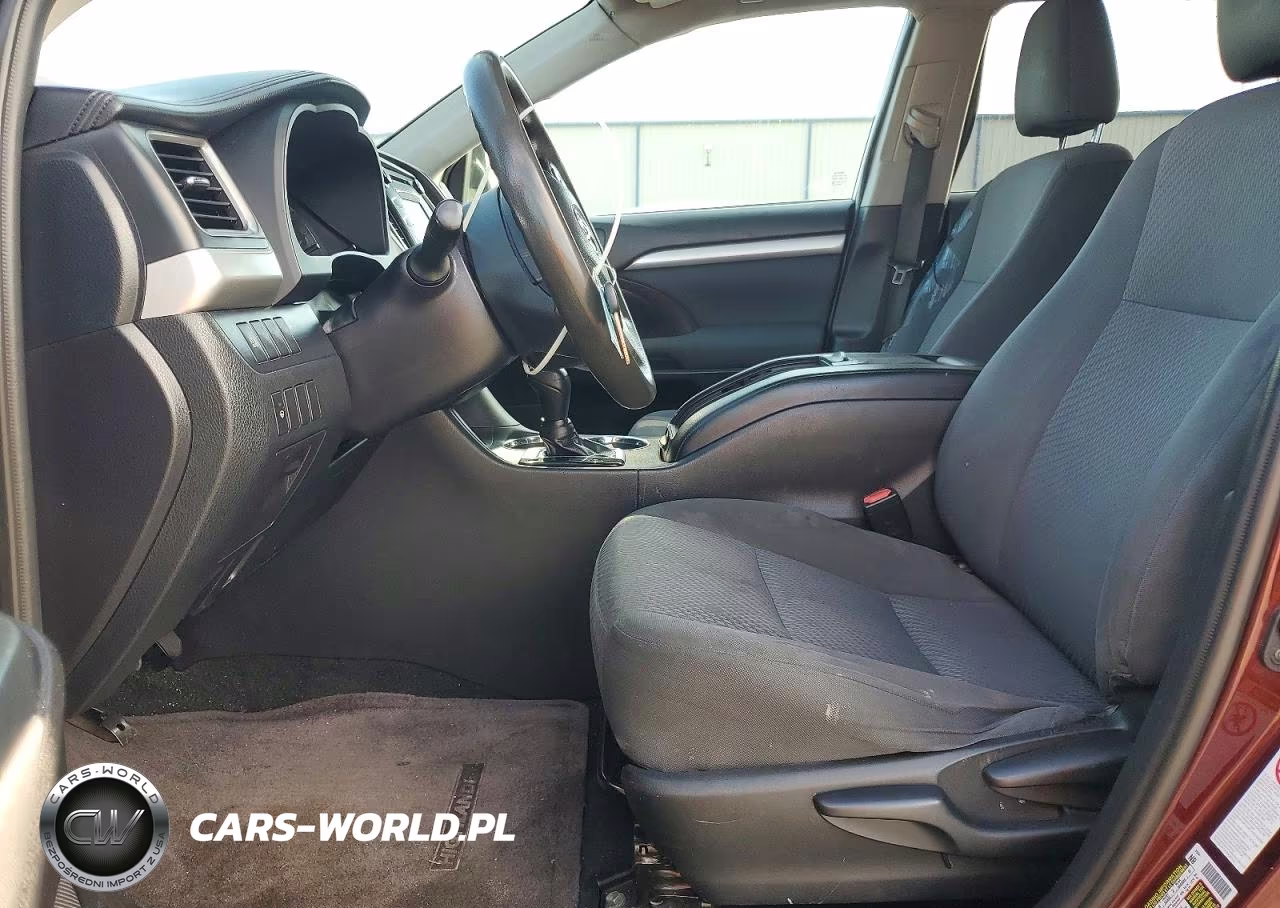 2019 Toyota Highlander Le VIN:5TDZZRFH9KS296411 - 7