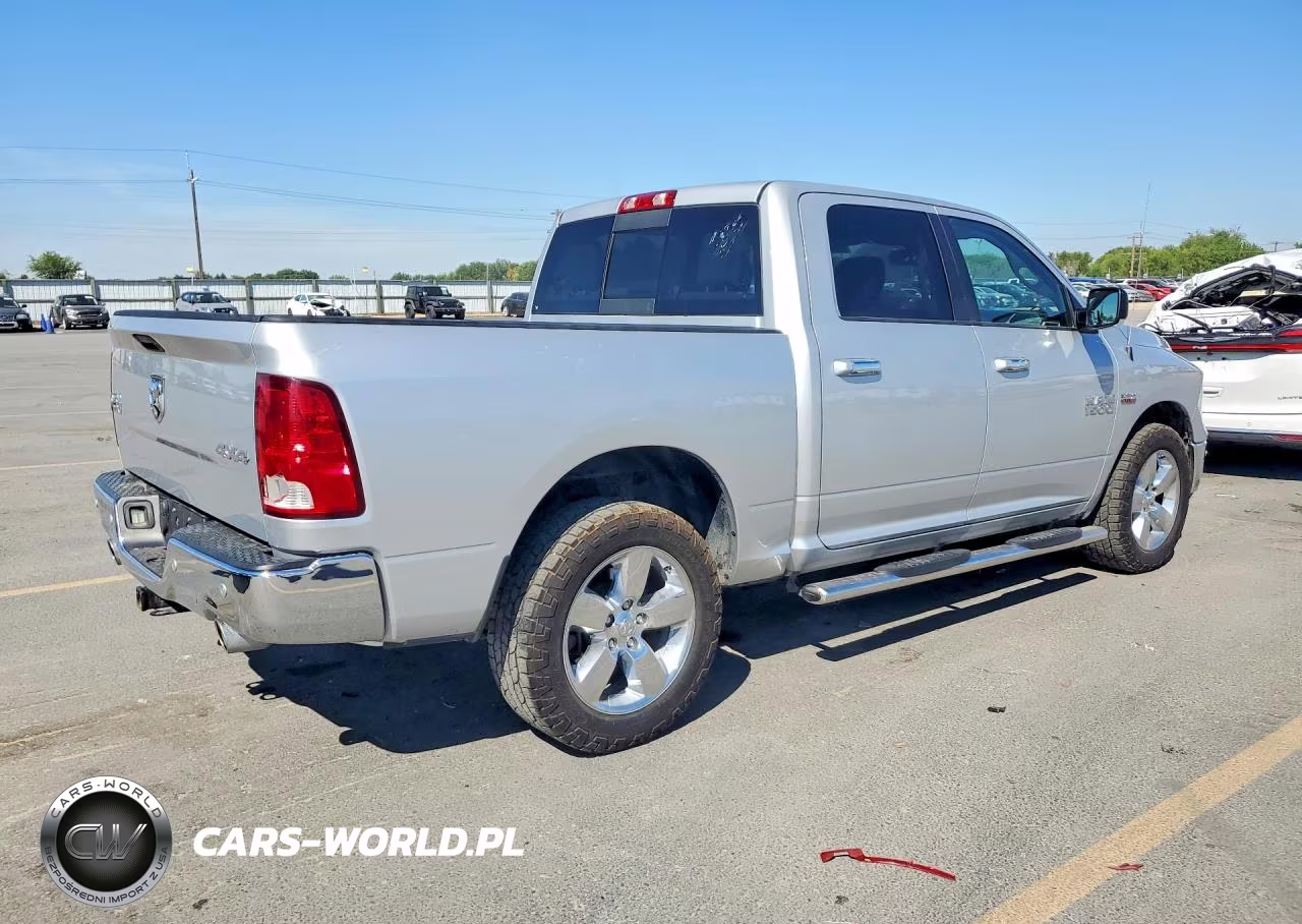 2017 Ram 1500 Slt VIN:3C6RR7LT2HG640821 - 3
