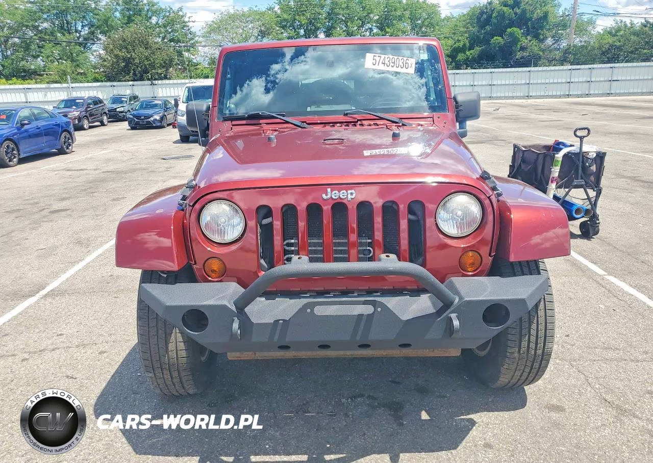 2008 Jeep Wrangler Unlimited Sahara VIN:1J4GA59178L651005 - 5