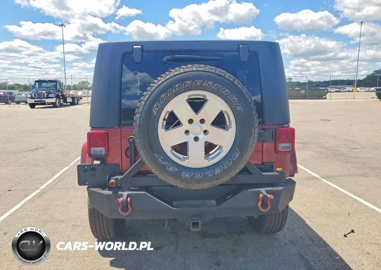 2008 Jeep Wrangler Unlimited Sahara VIN:1J4GA59178L651005 - 6