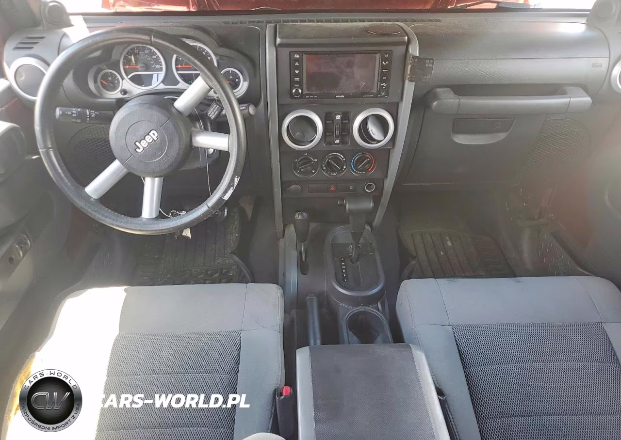 2008 Jeep Wrangler Unlimited Sahara VIN:1J4GA59178L651005 - 8