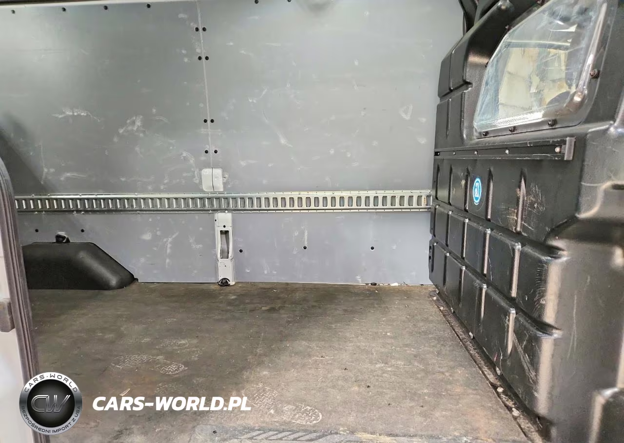 2020 Ford Transit 150 Delivery Van VIN:1FTYE1C86LKB78483 - 11