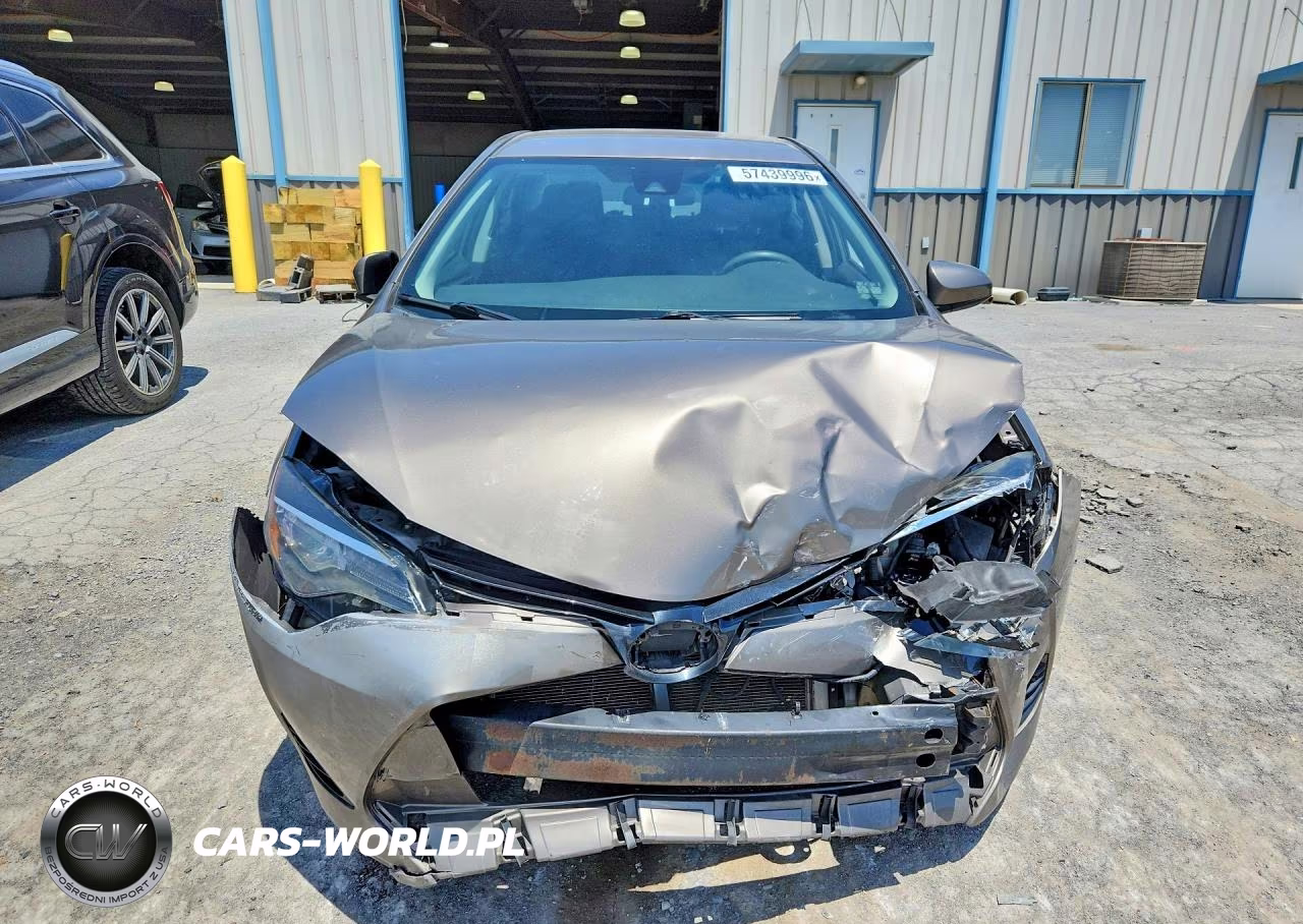 2017 Toyota Corolla Le VIN:2T1BURHE7HC832759 - 5