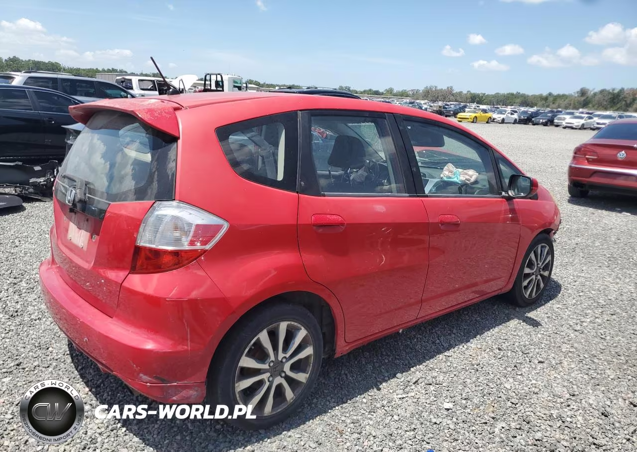 2012 Honda Fit Sport VIN:JHMGE8H55CC012533 - 3