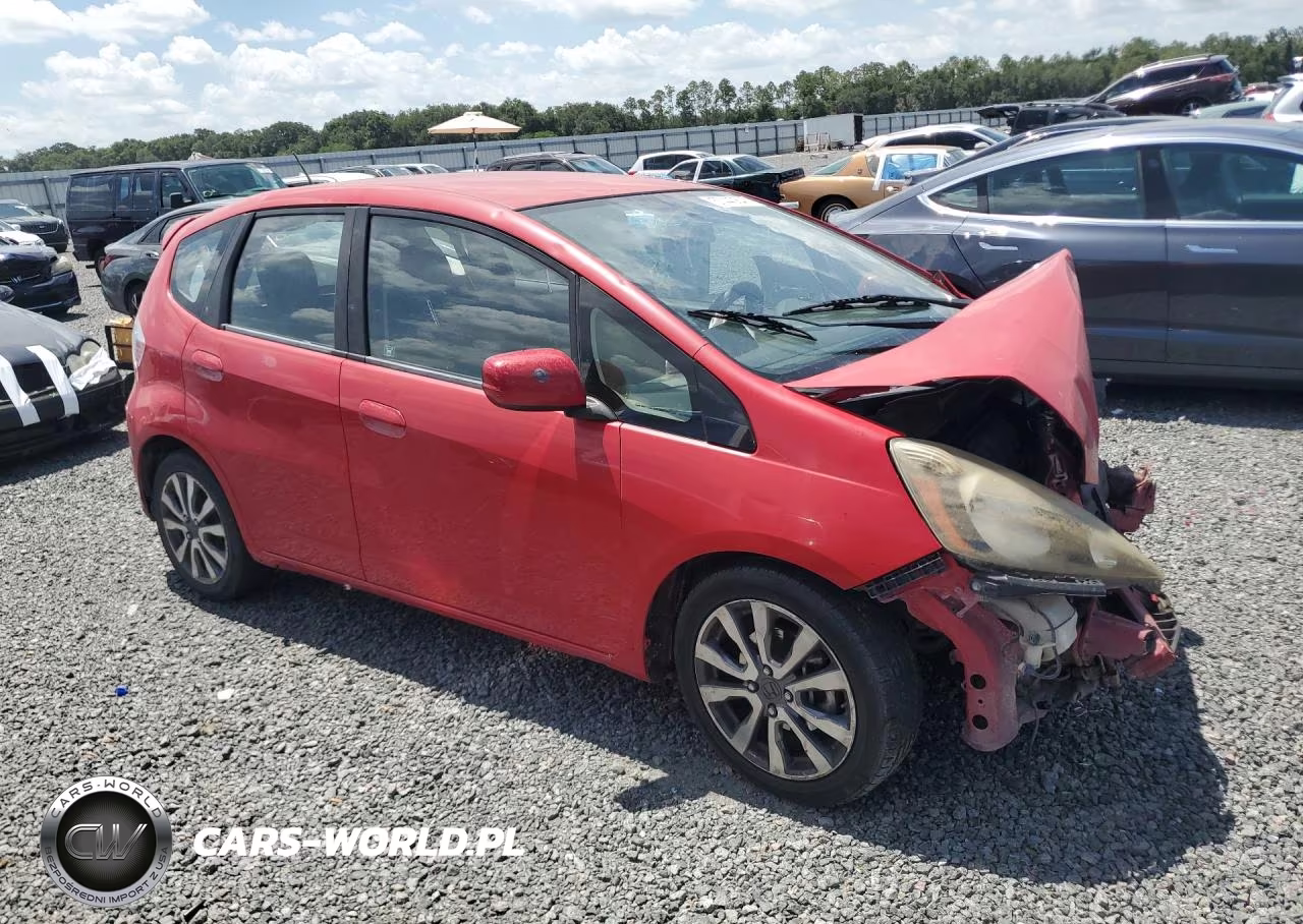 2012 Honda Fit Sport VIN:JHMGE8H55CC012533 - 4