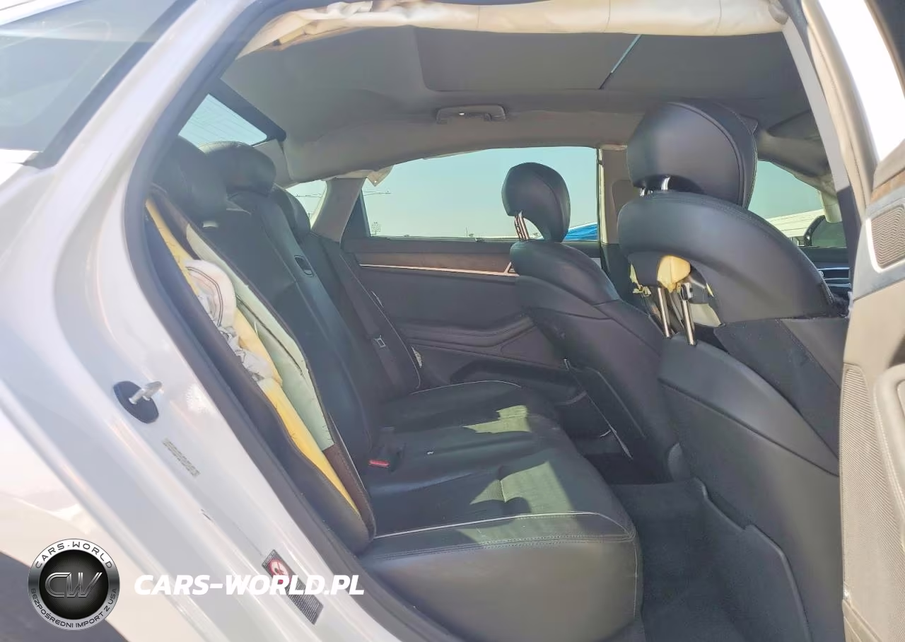 2015 Hyundai Genesis 3.8L VIN:KMHGN4JE8FU071056 - 10
