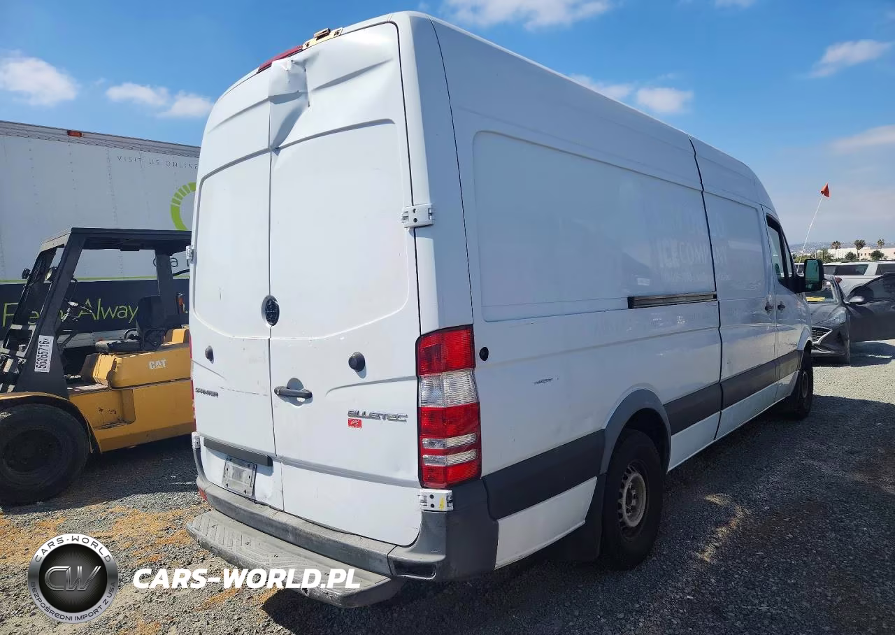 2015 Freightliner Sprinter 2500 Refrigerated Delivery Van VIN:WDYPE8DC5FP169924 - 3