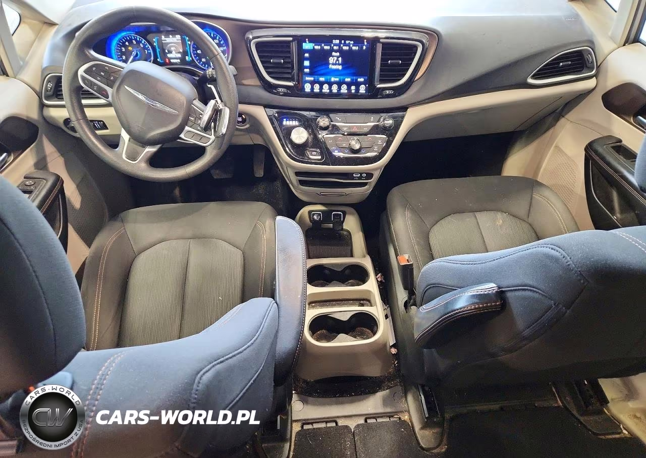 2017 Chrysler Pacifica Touring VIN:2C4RC1DG7HR578187 - 8