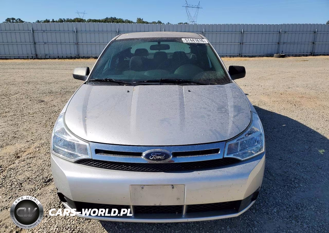 2010 Ford Focus Se VIN:1FAHP3FN5AW122926 - 5
