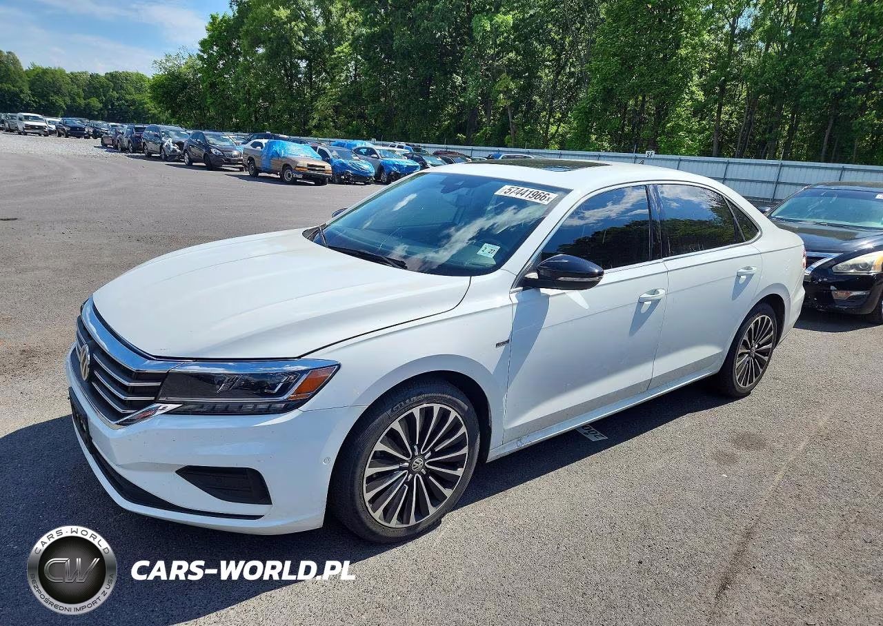 2022 Volkswagen Passat Limited Edition – zdjęcie 1 z 12