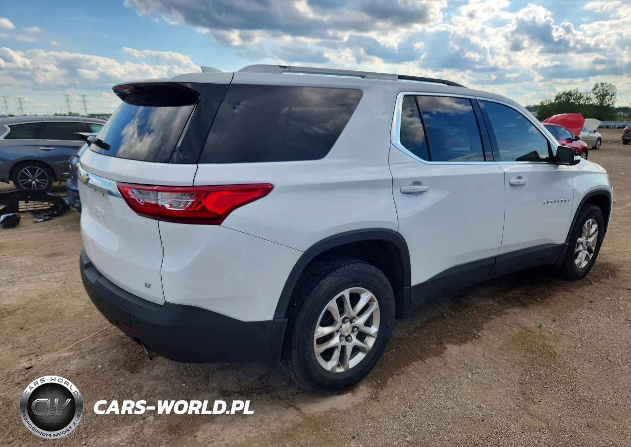2018 Chevrolet Traverse Lt VIN:1GNERGKW8JJ180773 - 3