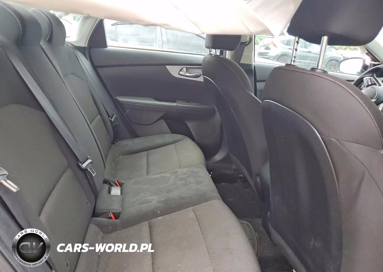 2023 Kia Forte Lxs VIN:3KPF24AD1PE525339 - 10