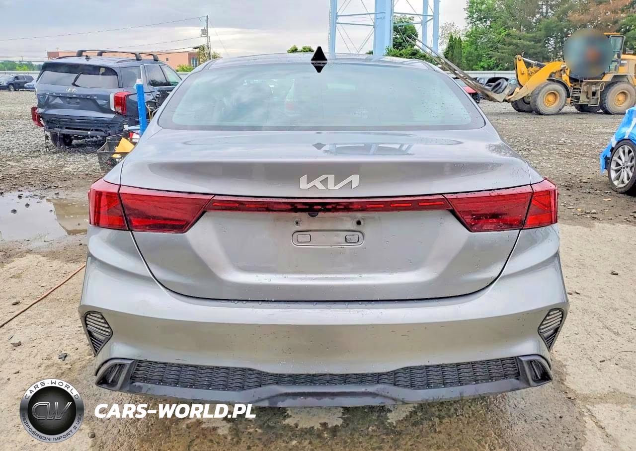 2023 Kia Forte Lxs VIN:3KPF24AD1PE525339 - 6