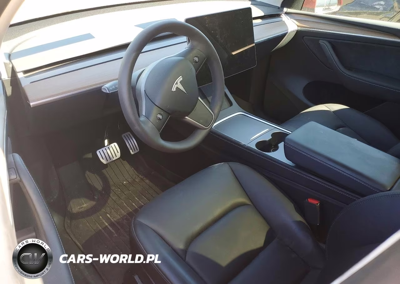 2025 Tesla Model Y VIN:7SAYGDEF0SF259534 - 8