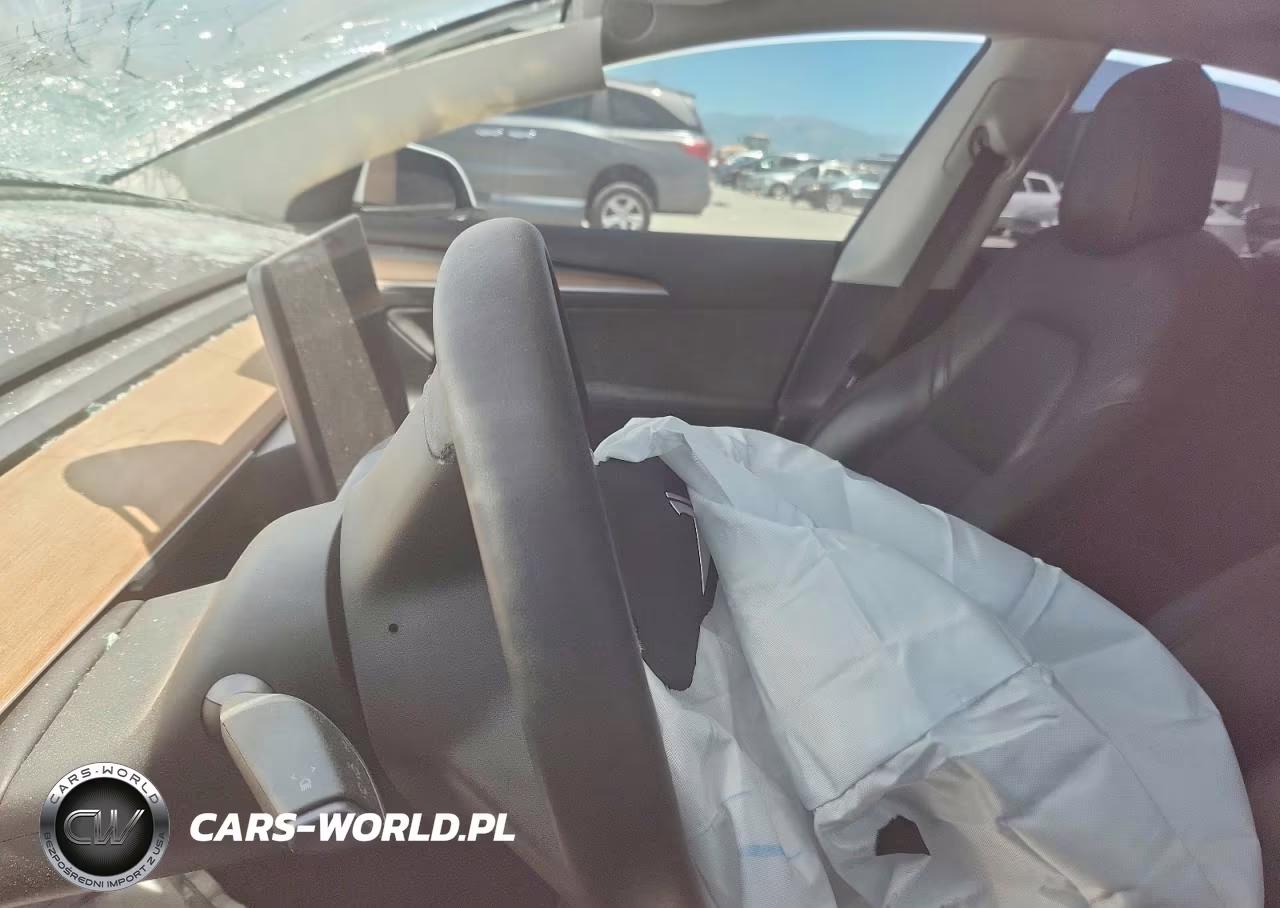 2021 Tesla Model 3 VIN:5YJ3E1EB7MF980526 - 9