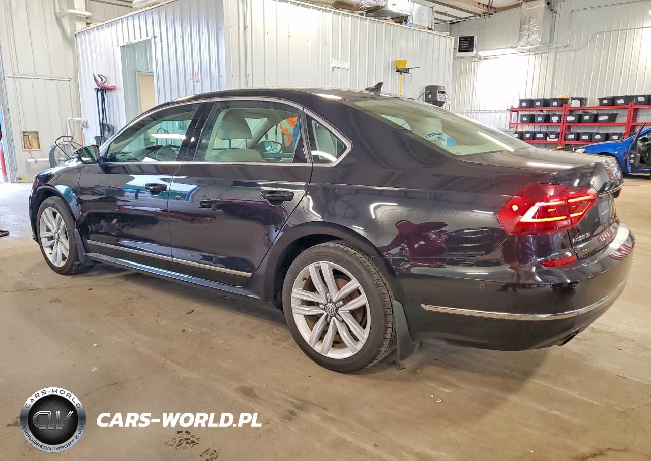 2017 Volkswagen Passat Sel Premium VIN:1VWCT7A33HC042045 - 2