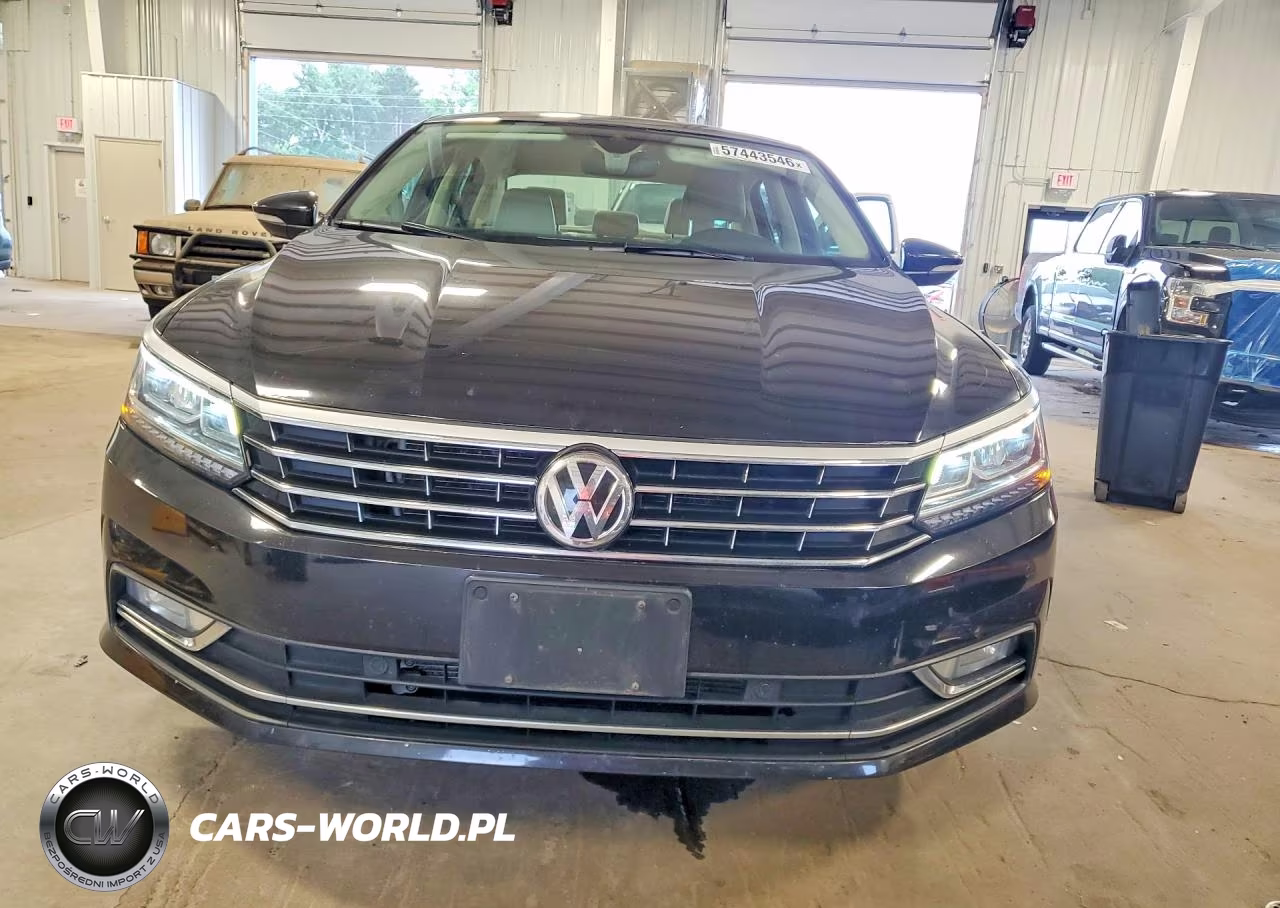 2017 Volkswagen Passat Sel Premium VIN:1VWCT7A33HC042045 - 5
