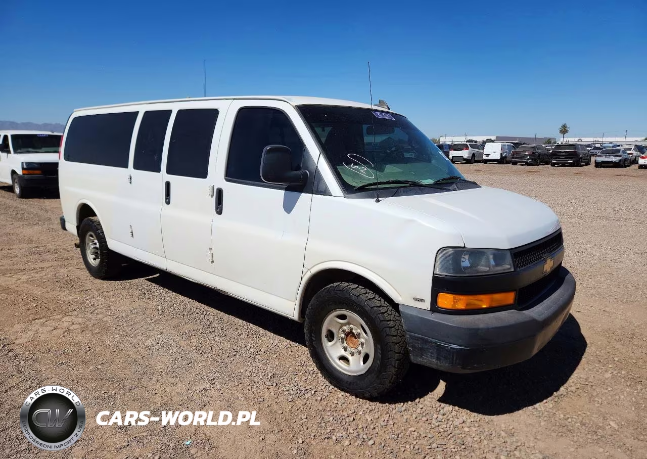 2020 Chevrolet Express G3500 Ls Passenger Van VIN:1GAZGNFG6L1251407 - 4