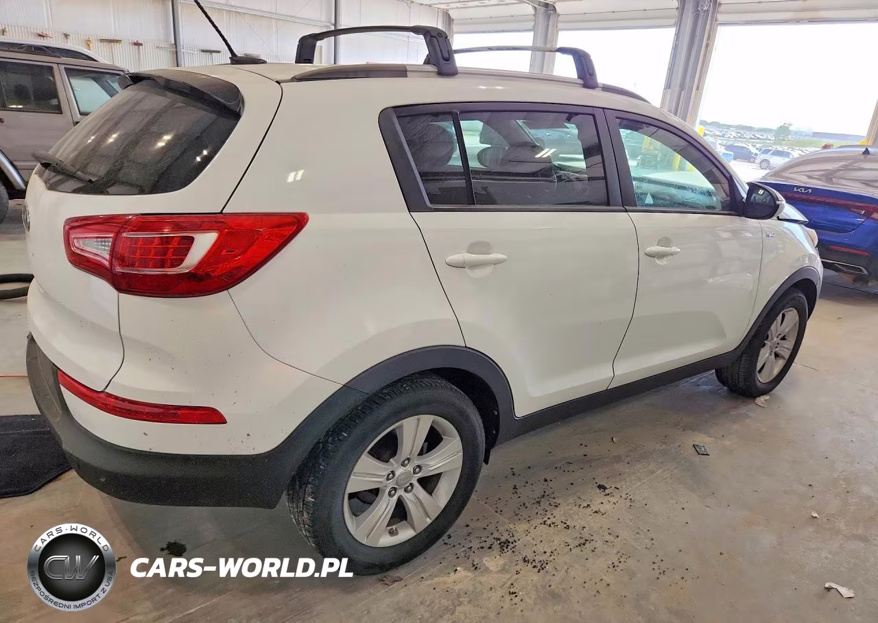 2011 Kia Sportage Lx VIN:KNDPBCA29B7083934 - 3
