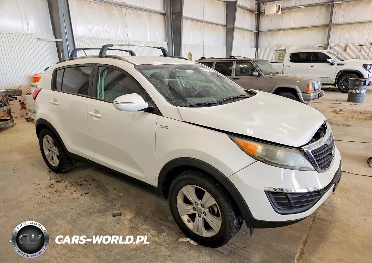 2011 Kia Sportage Lx VIN:KNDPBCA29B7083934 - 4