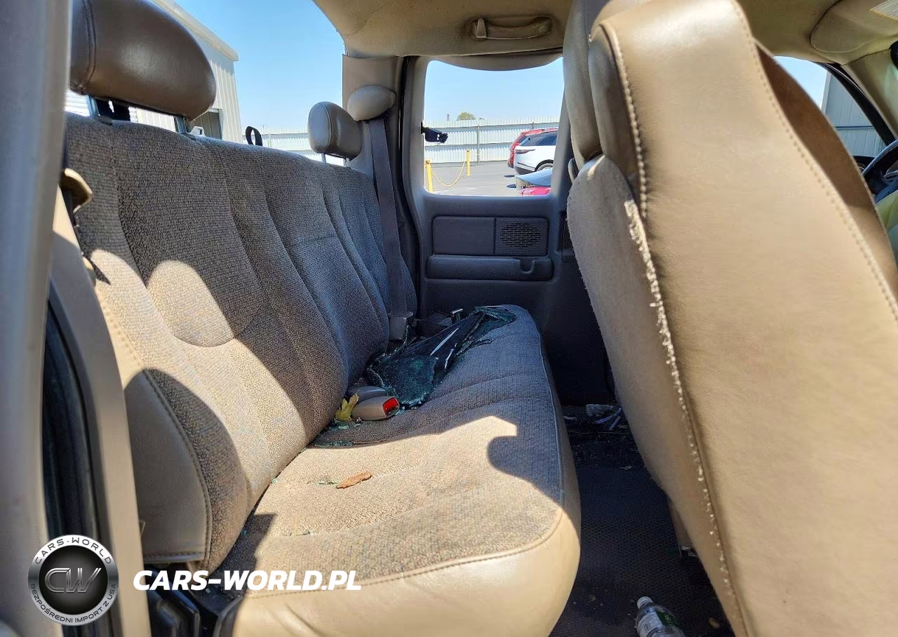 2004 Chevrolet Silverado C1500 VIN:2GCEC19V141348322 - 10