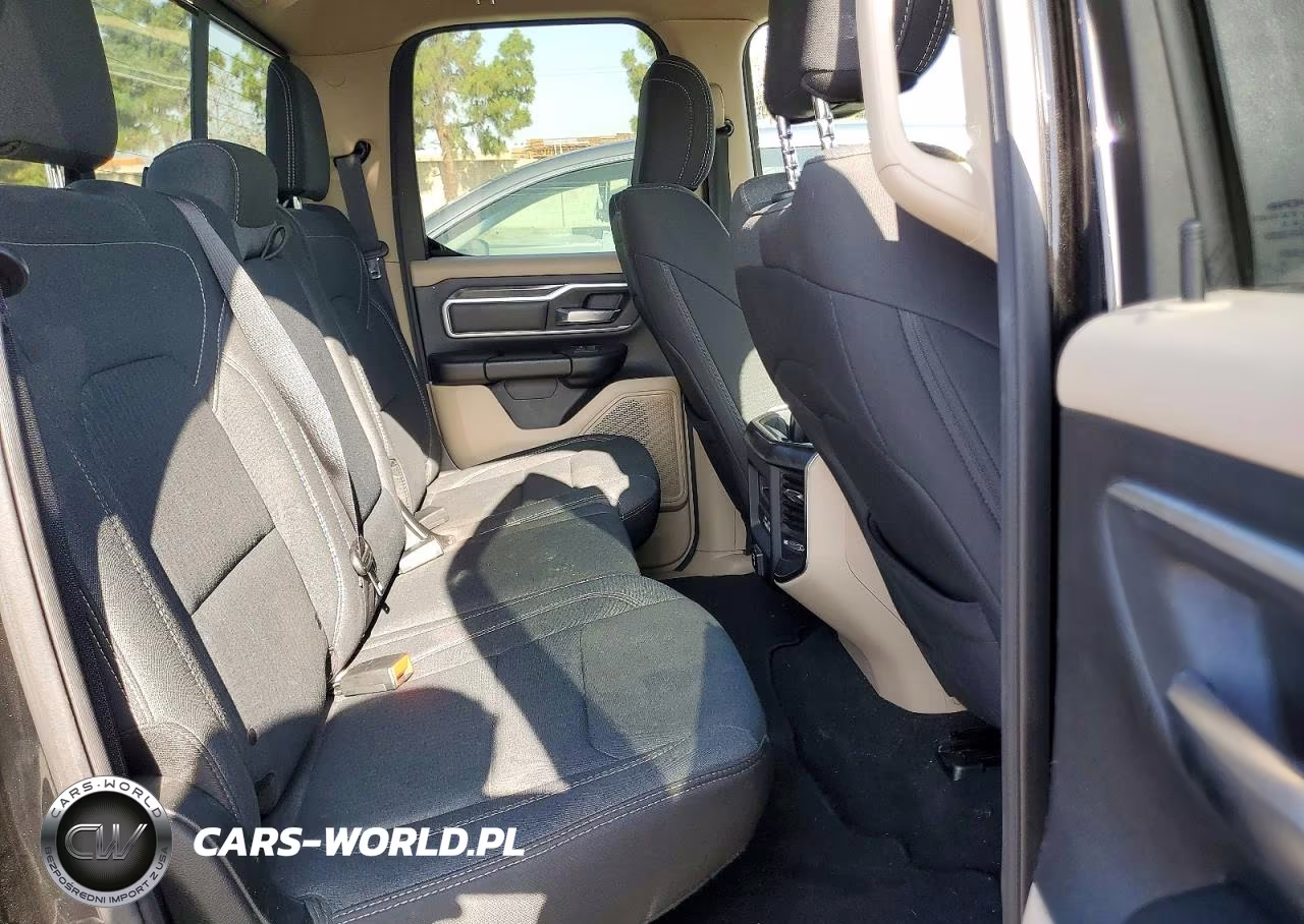 2019 Ram 1500 Big Horn VIN:1C6RREBT0KN700762 - 10