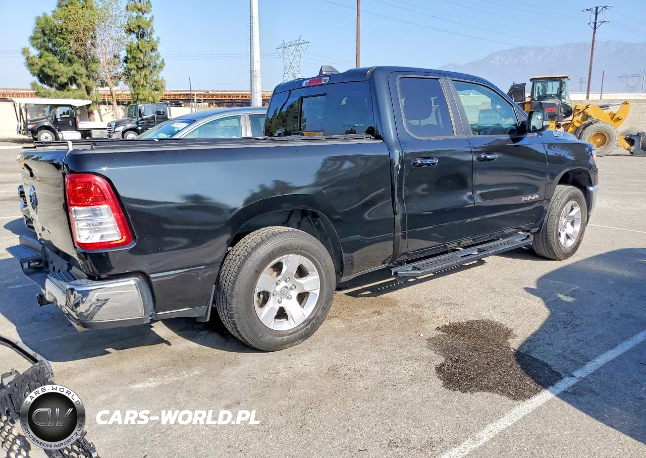 2019 Ram 1500 Big Horn VIN:1C6RREBT0KN700762 - 3