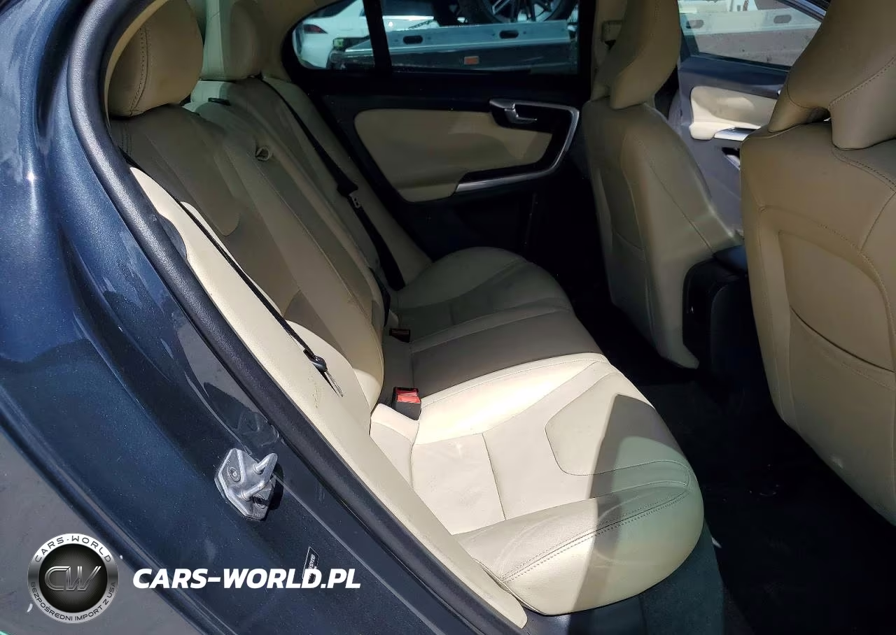 2016 Volvo S60 Premier VIN:YV126MFK1G2412105 - 10