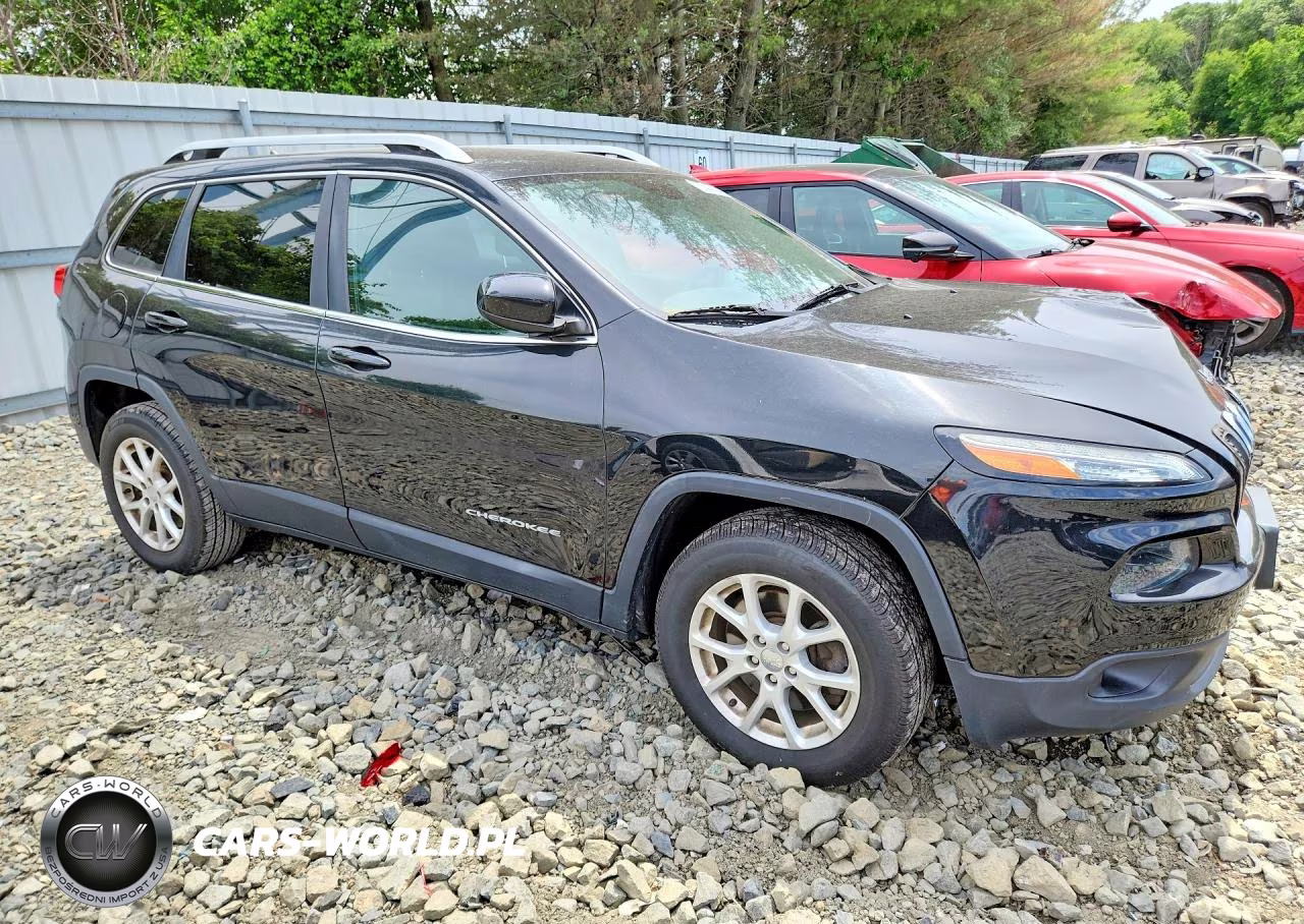 2014 Jeep Cherokee Latitude VIN:1C4PJMCS8EW129124 - 4